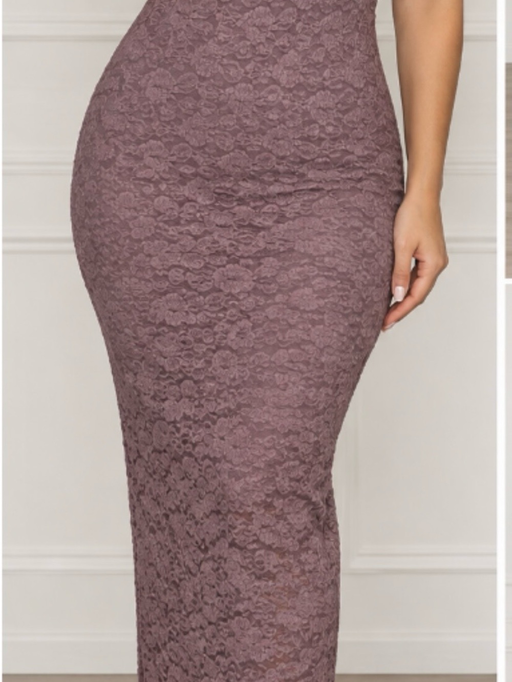 Flattering Lace Pencil Dress in Dusty Mauve
